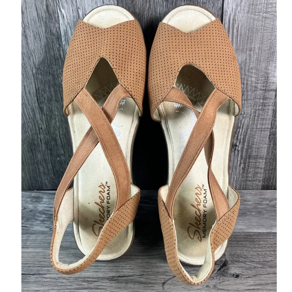 Skechers Rumblers Solar Burst Tan Wedge Sandals Womens 8.5 Memory Foam 31597